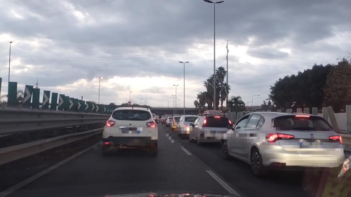 LAVORI SULLA SS121, CODE IN DIREZIONE PATERNÒ - 