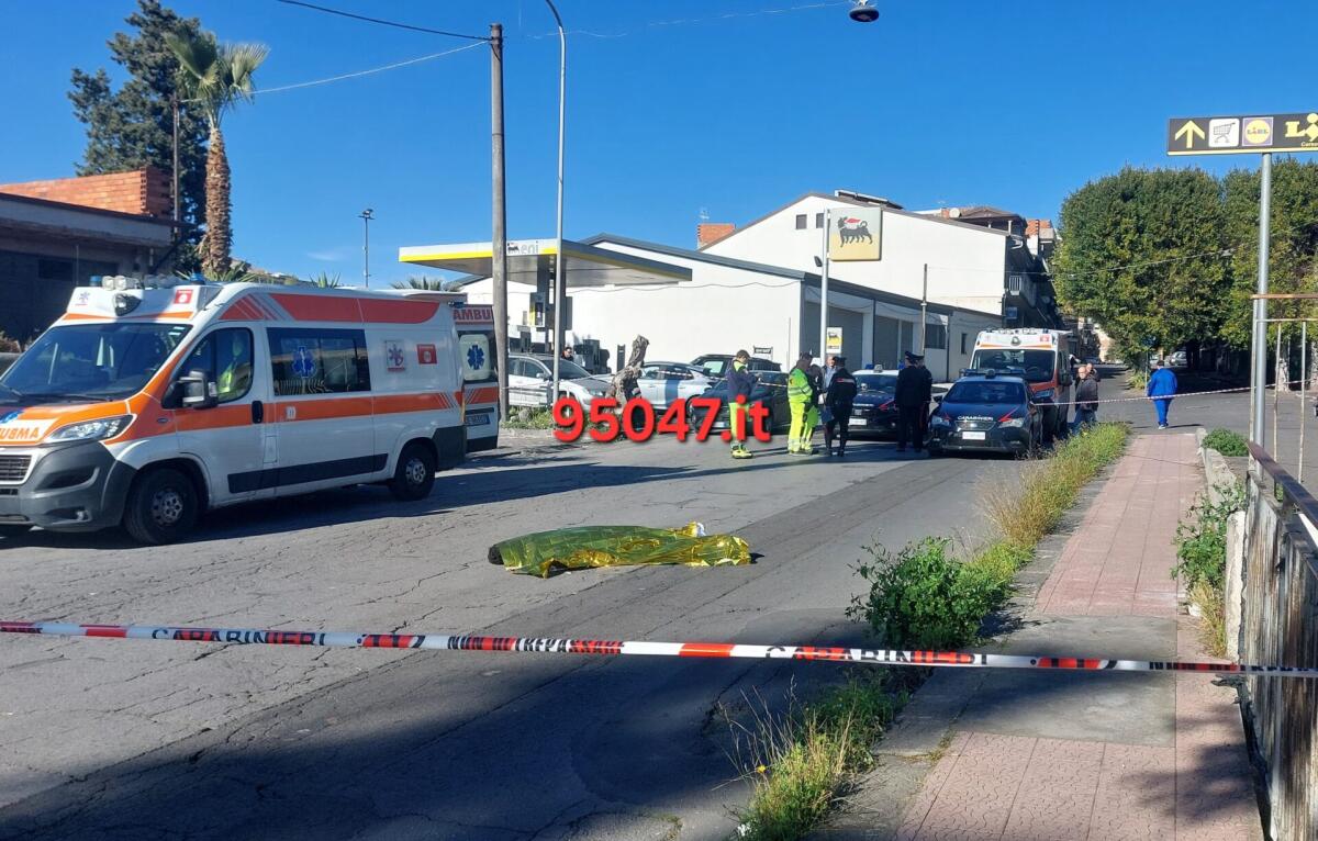 PATERNO'. COLTELLATE PER STRADA, DOPO LA LITE: UCCISO UN 27ENNE MAROCCHINO IN VIA GIOVANNI VERGA INDAGINI IN CORSO - 