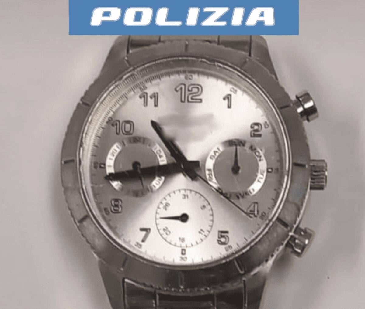 CATANIA. RUBANO L’OROLOGIO AD UNA PASSEGGERA: PADRE E FIGLIA DENUNCIATI - 