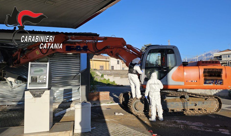 SAN GIOVANNI LA PUNTA. SVENTATO DAI CARABINIERI UN FURTO CON “SPACCATA” AL DISTRIBUTORE DI CARBURANTE