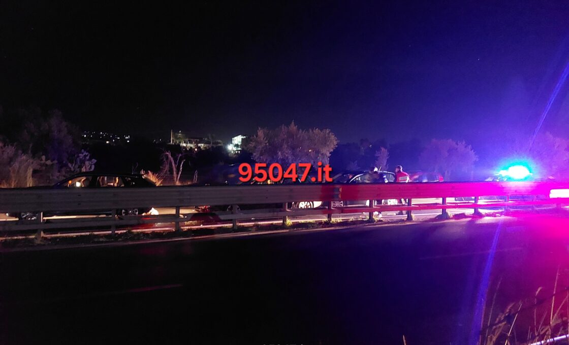 TAMPONAMENTO TRA TRE AUTO SULLA SS121 NEI PRESSI SVINCOLO PALAZZOLO, SOCCORSI SUL POSTO