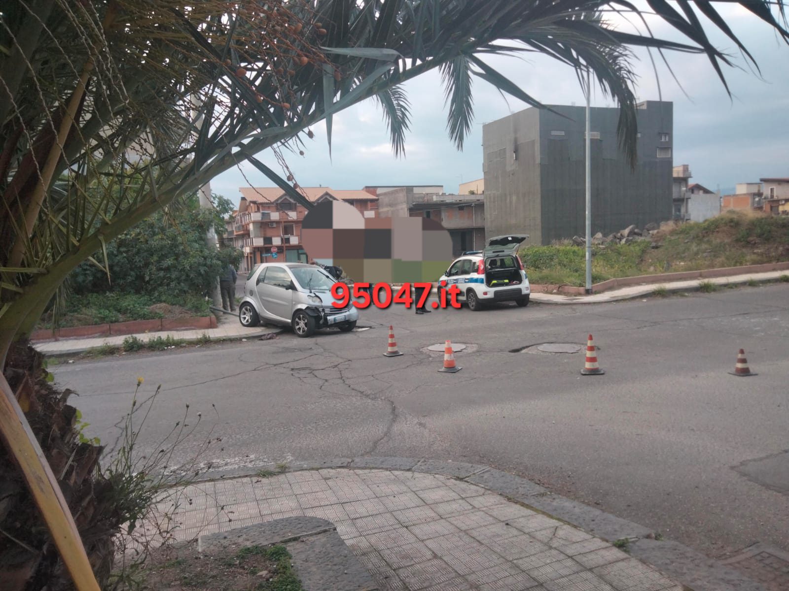 PATERNÒ. GRAVE INCIDENTE IN VIA MARCO POLO, 4 FERITI