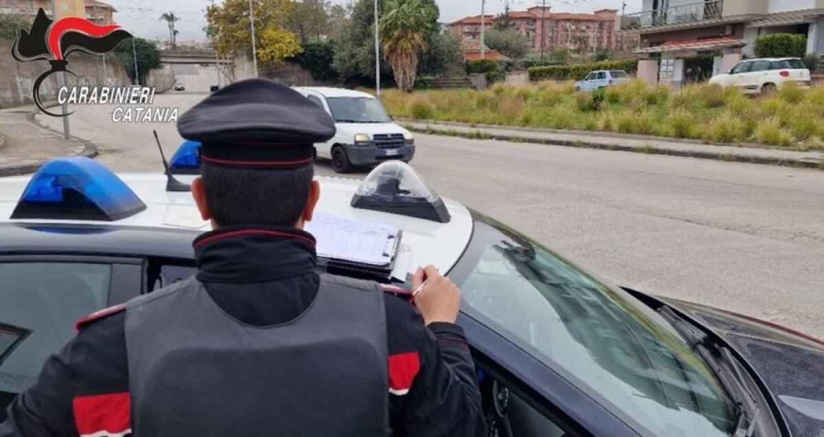 GIARRE. “BECCATO”  58ENNE UBRIACO ALLA GUIDA DEL FURGONE CON ALL’INTERNO UNA MOTO RUBATA - 