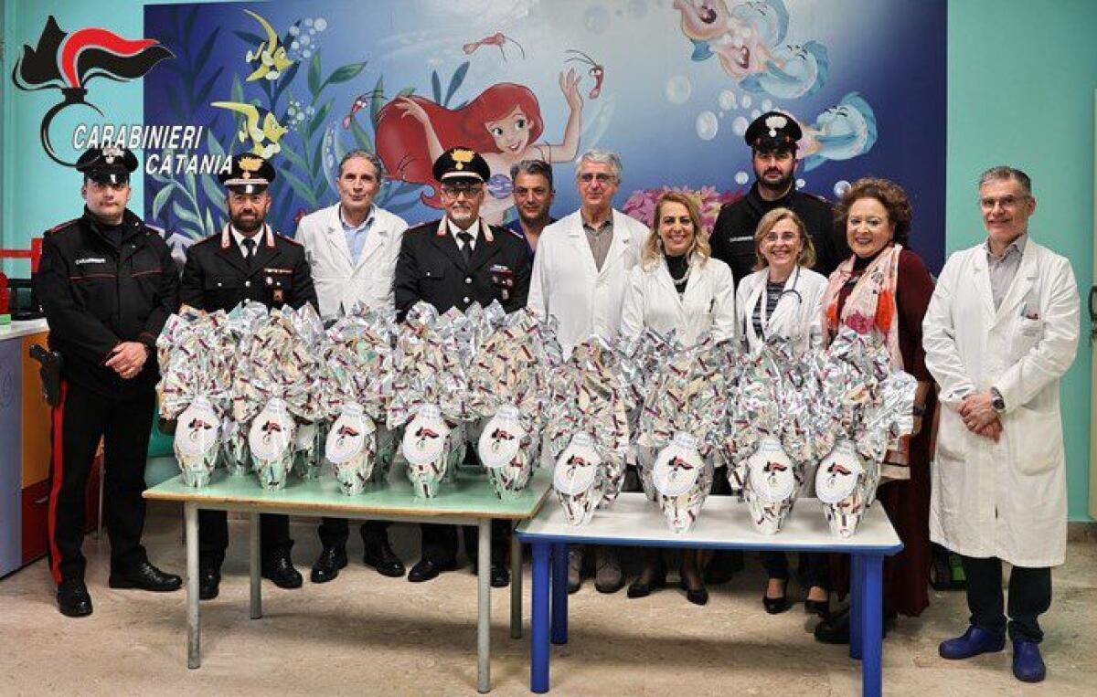 LA SOLIDARIETÀ DELL’ARMA DEI CARABINIERI AI PICCOLI RICOVERATI: UOVA DI CIOCCOLATO AI DEGENTI DEL POLICLINICO G. RODOLICO - SAN MARCO E DEL GARIBALDI NESIMA - 