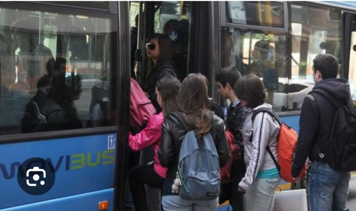 GITA IN PUGLIA FINITA IN OSPEDALE: INTOSSICAZIONE ALIMENTARE PER 150 STUDENTI E DOCENTI DALLA SICILIA - 