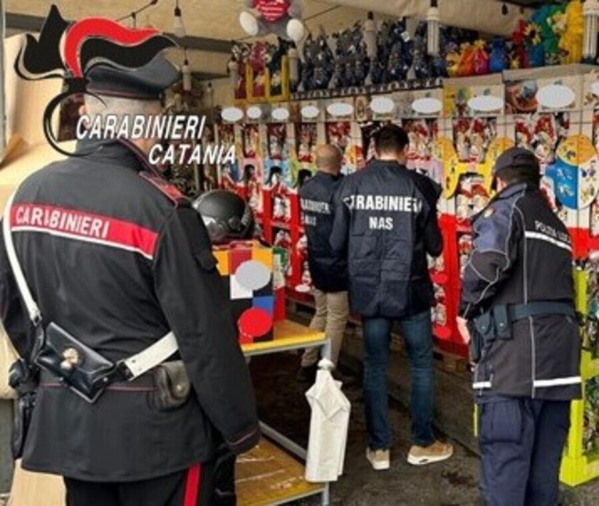 CATANIA, SEQUESTRATE UOVA DI PASQUA A VENDITORI AMBULANTI: TROVATE TRA POLVERE E INCROSTAZIONI - 