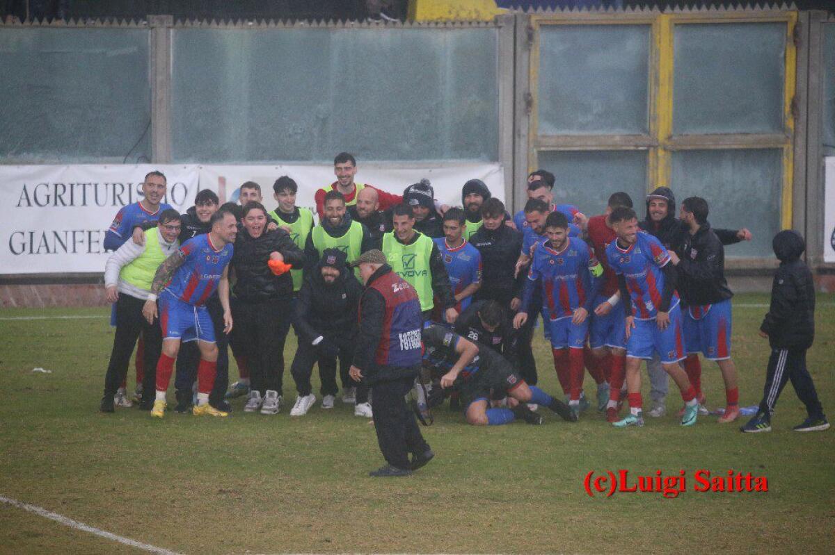 PATERNO’ CALCIO: VITTORIA CONTRO IL BOCALE, ORA IL MANDURIA – LE FOTO - 