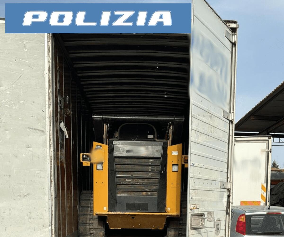 CATANIA. "BOBCAT" RUBATO E RITROVATO GRAZIE AL GPS, ERA NASCOSTO DENTRO UN CAMION - 
