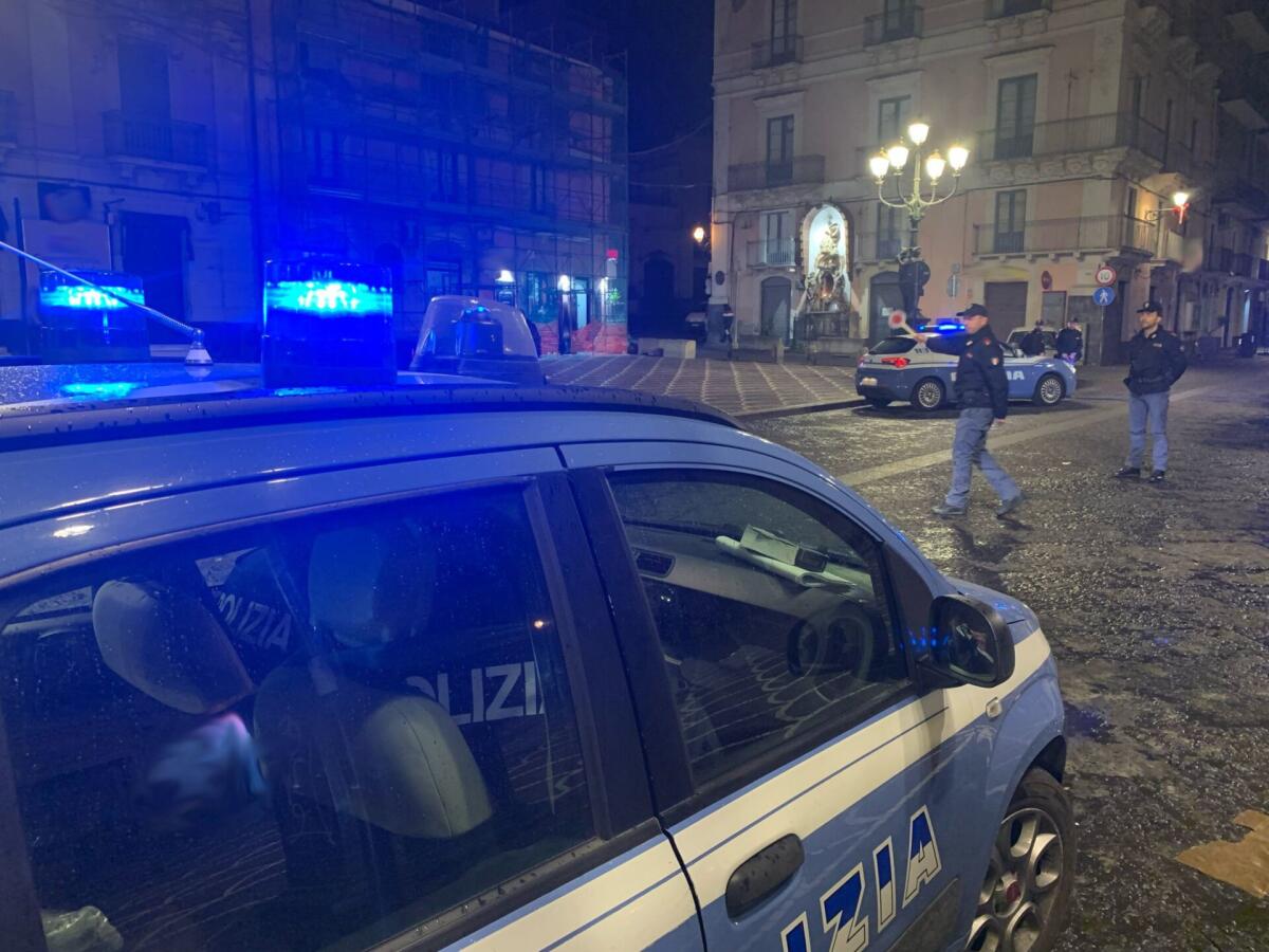 PATERNÒ, CONTROLLI STRAORDINARI DI POLIZIA E CARABINIERI: ARRESTATO 23 ENNE PER DROGA E IDENTIFICATE OLTRE 40 PERSONE - 