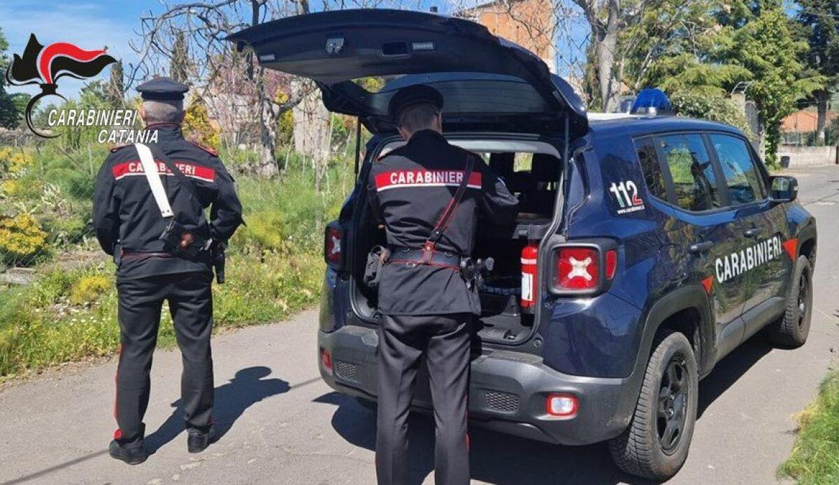 32ENNE DI DI MOTTA SANT'ANASTASIA , SORPRESO SU UNA ALFA ROMEO RUBATA TRE GIORNI PRIMA A CATANIA. DENUNCIATO - 