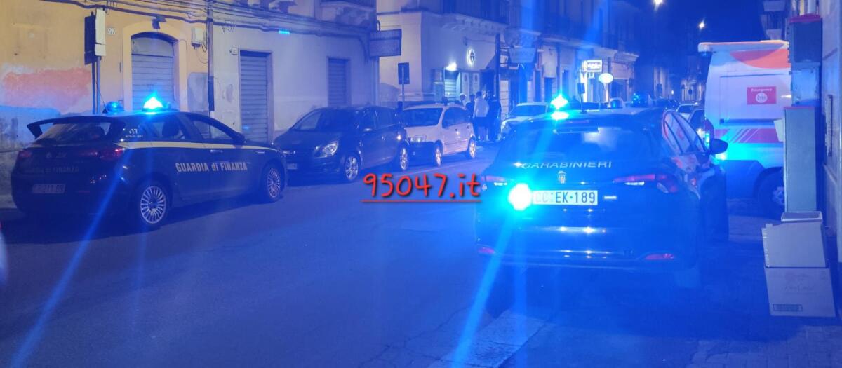 MOMENTI DI PAURA A PATERNÒ: UOMO IN STATO DI ALTERAZIONE CREA DISAGI ALL'ORDINE PUBBLICO - 