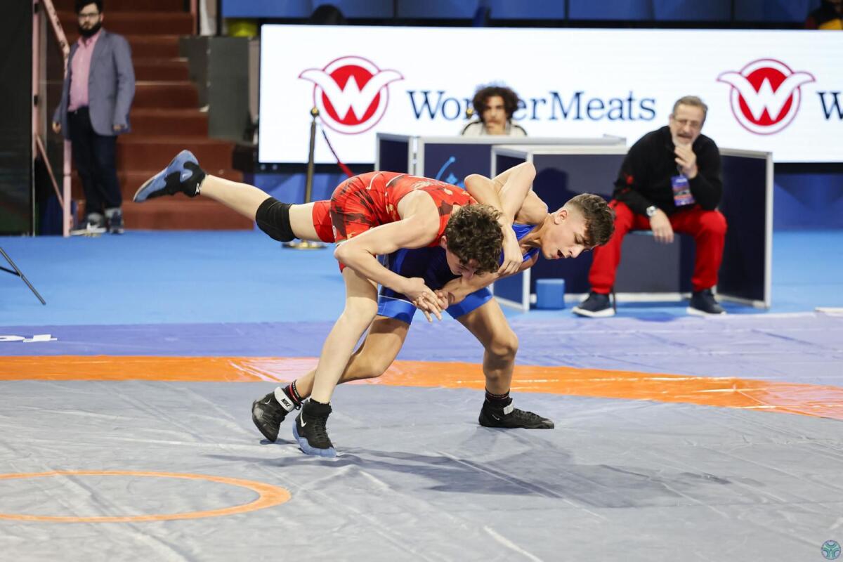 IL GIOVANISSIMO PATERNESE GIORGIO CONQUISTA IL TITOLO ITALIANO DI LOTTA LIBERA - 