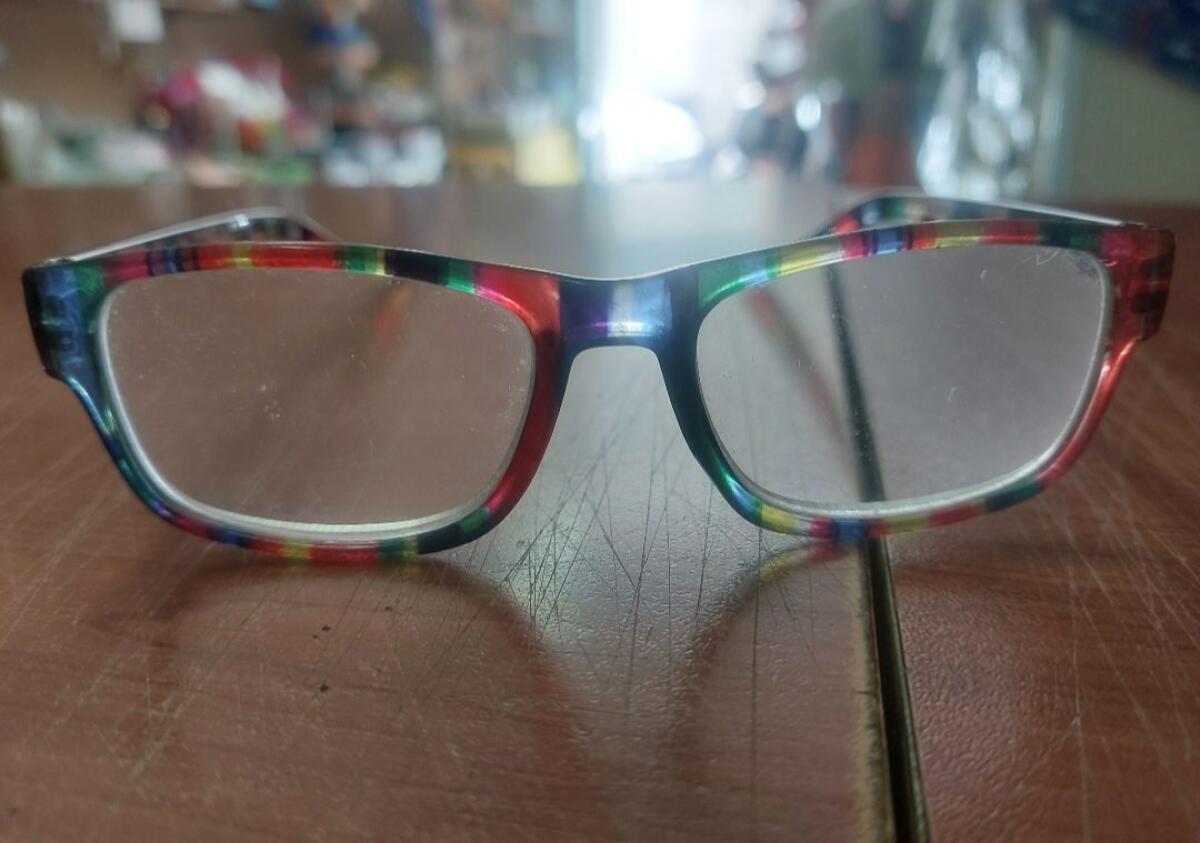 RUBRICA OGGETTI SMARRITI: OCCHIALI RITROVATI A PATERNÒ - 