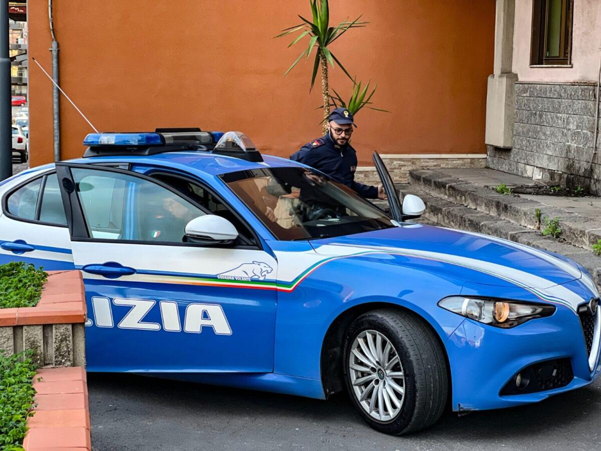 ADRANO. NON RISPETTA I DOMICILIARI NONOSTANTE IL BRACCIALETTO ELETTRONICO - 