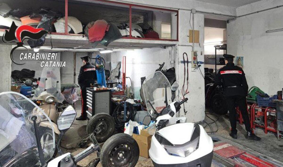 SCOPERTA A CATANIA UN'AUTOCARROZZERIA ABUSIVA, MAXI MULTA AL TITOLARE - 