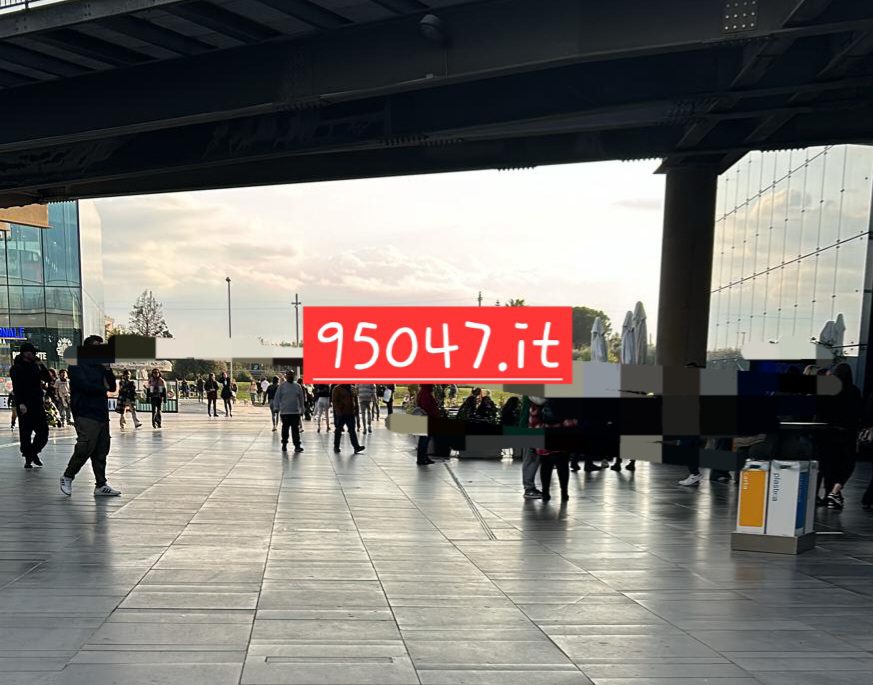 BELPASSO, EVACUATO PER UN INCENDIO IL CENTRO COMMERCIALE ETNAPOLIS