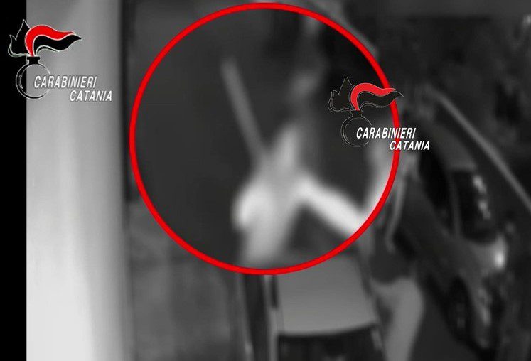 RISSA TRA BIANCAVILLESI E ADRANITI: I CARABINIERI DENUNCIANO 8 GIOVANISSIMI, 5 ADDIRITTURA MINORENNI