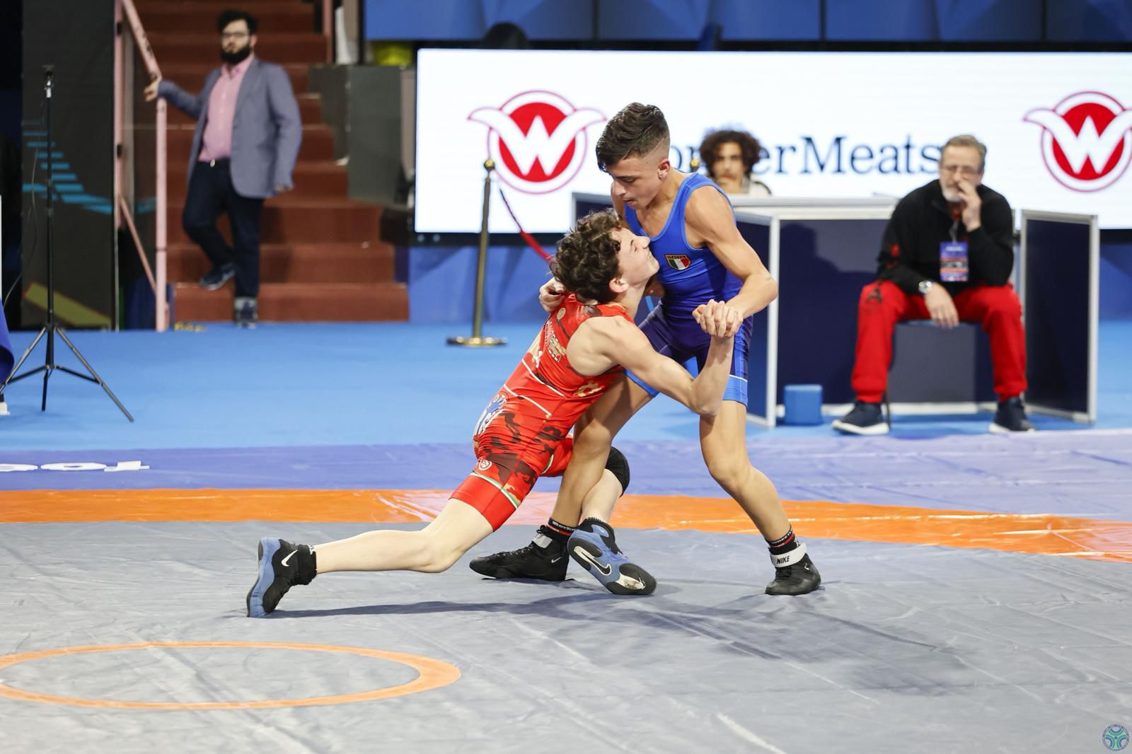 IL GIOVANISSIMO PATERNESE GIORGIO CONQUISTA IL TITOLO ITALIANO DI LOTTA LIBERA