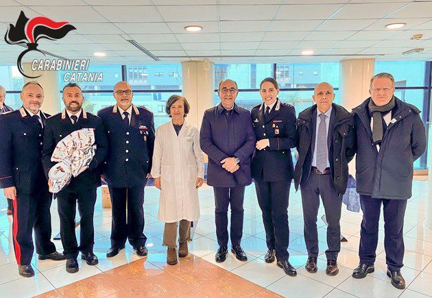 LA SOLIDARIETÀ DELL’ARMA DEI CARABINIERI AI PICCOLI RICOVERATI: UOVA DI CIOCCOLATO AI DEGENTI DEL POLICLINICO G. RODOLICO - SAN MARCO E DEL GARIBALDI NESIMA
