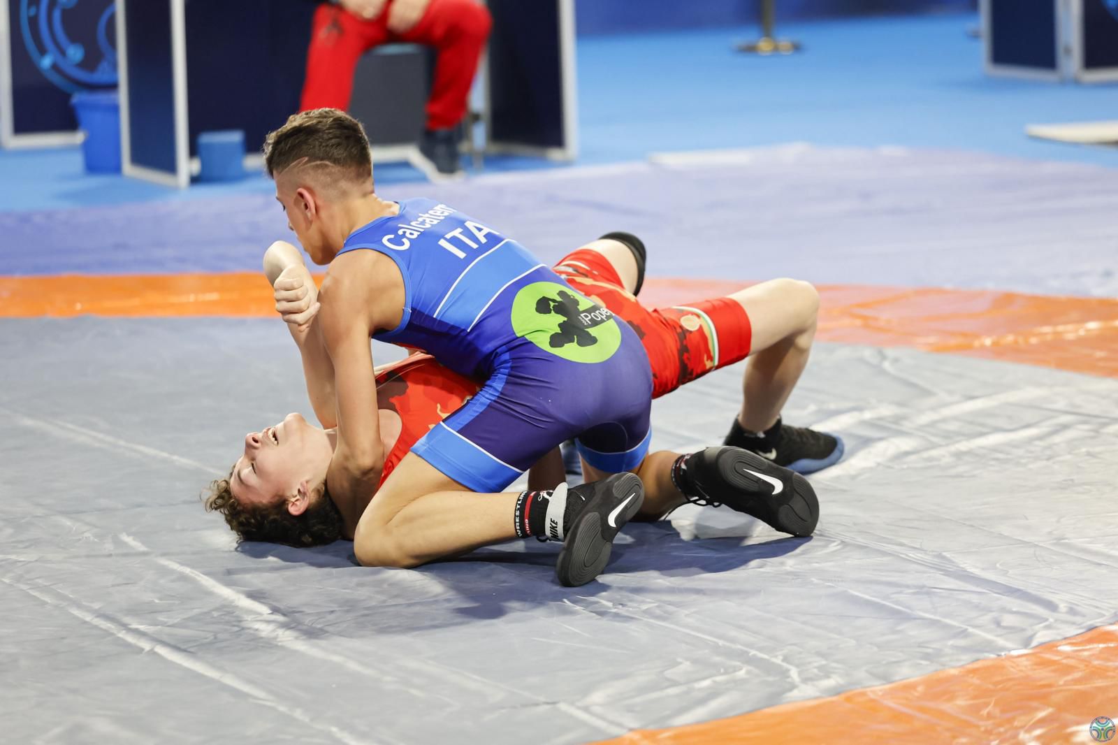 IL GIOVANISSIMO PATERNESE GIORGIO CONQUISTA IL TITOLO ITALIANO DI LOTTA LIBERA