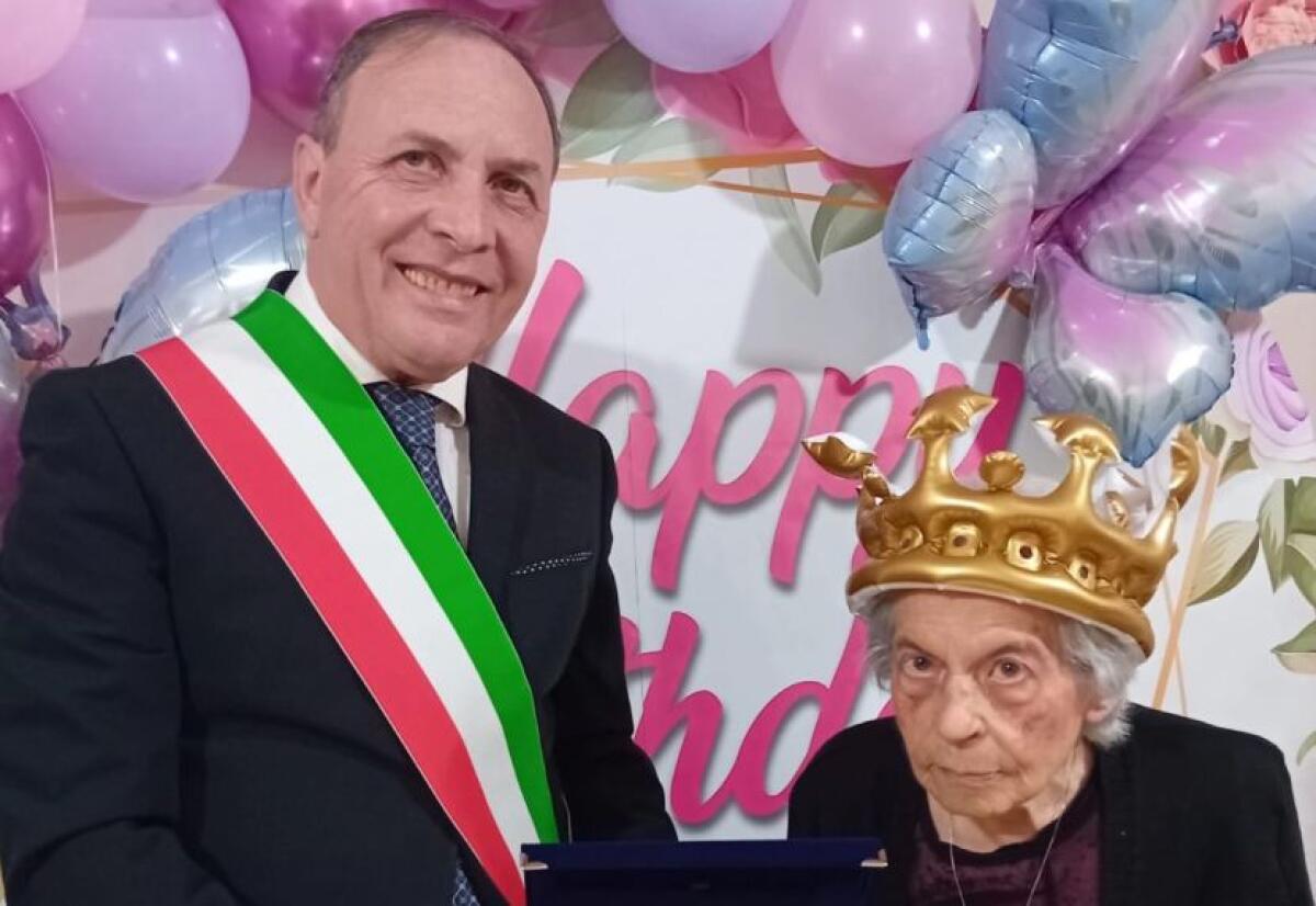 PATERNO’ IN FESTA, NONNA CONCETTA  COMPIE 100 ANNI - 