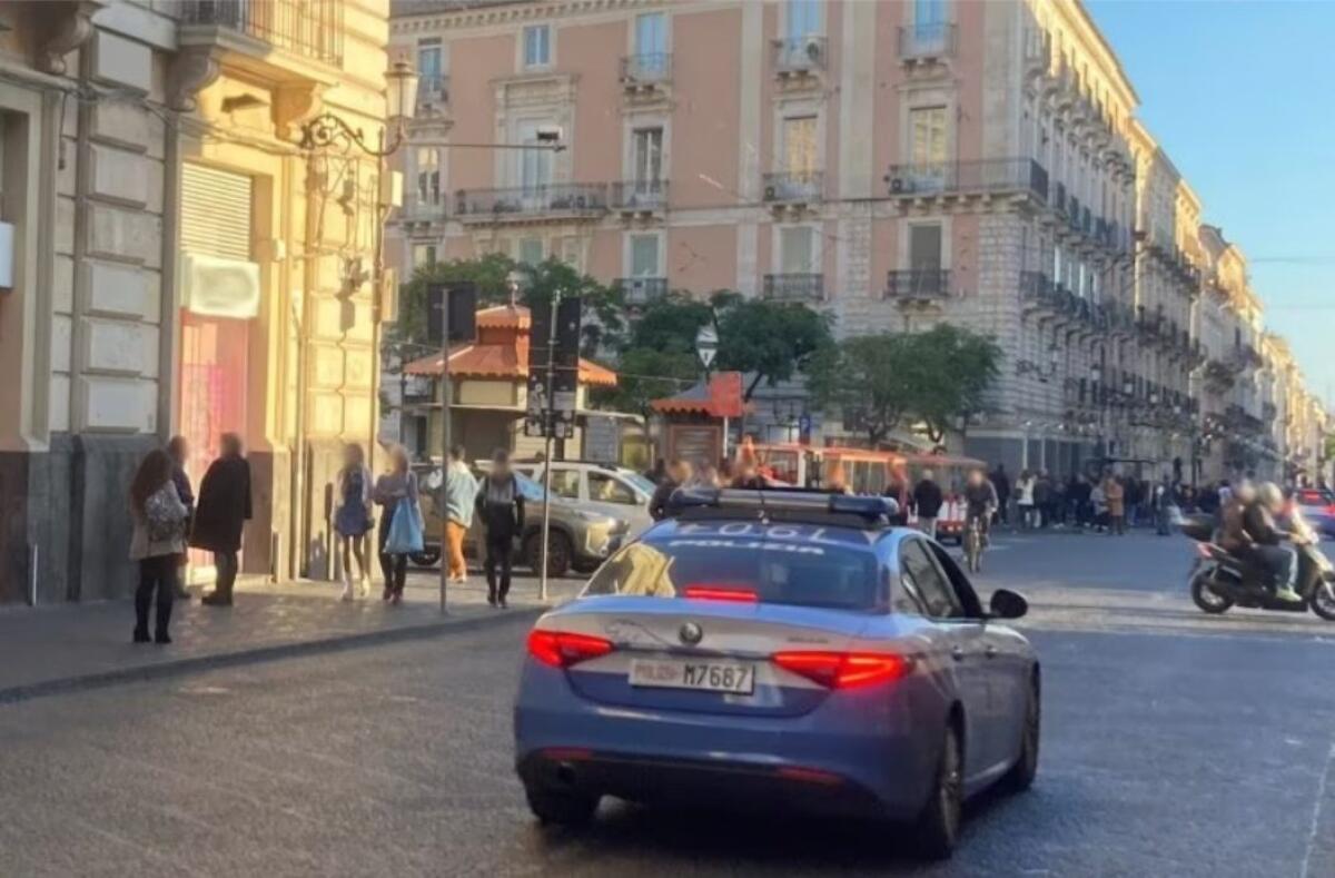 CATANIA. PALPEGGIA IL SENO DI UNA 14ENNE, ARRESTATO PER VIOLENZA SESSUALE - 