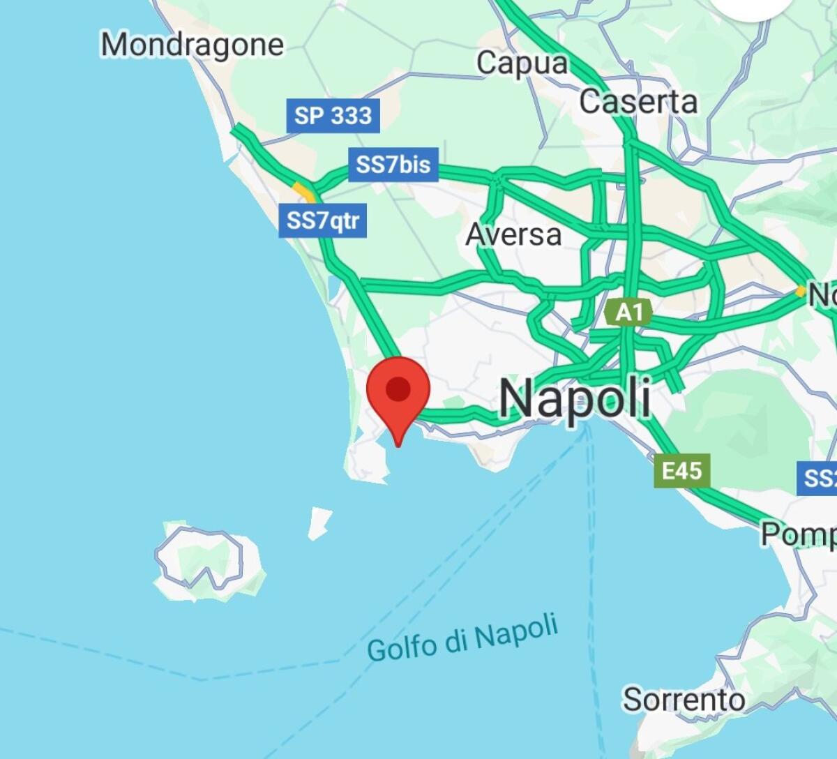 CAMPI FLEGREI, ALBA DI PAURA: FORTE TERREMOTO AVVERTITO ANCHE A NAPOLI - 