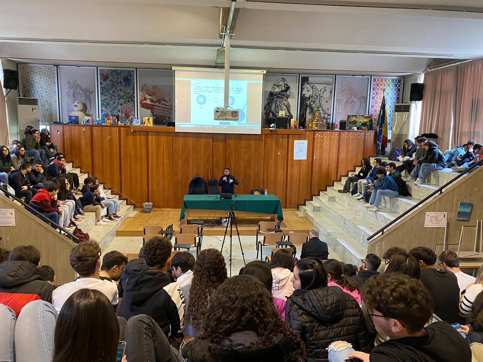 IL DIABETE AL CENTRO DEL CONFRONTO TRA LEO CLUB PATERNÒ ED IL LICEO SCIENTIFICO FERMI