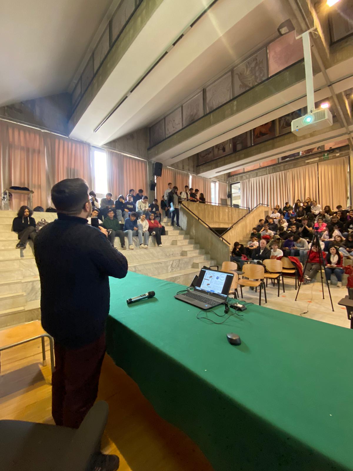 IL DIABETE AL CENTRO DEL CONFRONTO TRA LEO CLUB PATERNÒ ED IL LICEO SCIENTIFICO FERMI