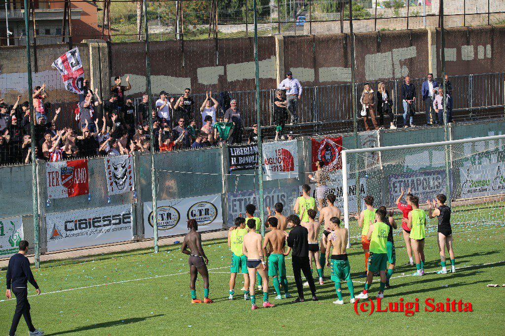 PATERNO’ CALCIO: IL SOGNO CONTINUA, CONQUISTATA LA FINALE DI COPPA