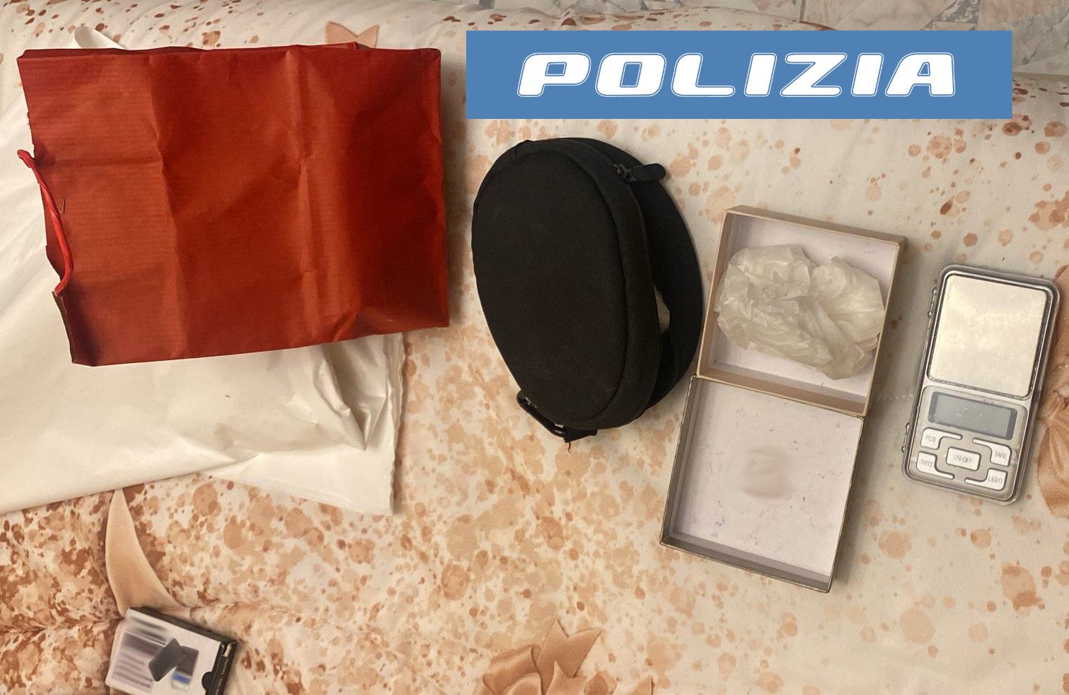 CATANIA. ALLA GUIDA DELLO SCOOTER CON LA DROGA NELLA BIANCHERIA INTIMA, ARRESTATO