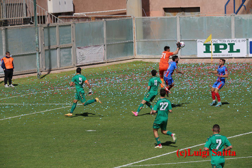 PATERNO’ CALCIO: IL SOGNO CONTINUA, CONQUISTATA LA FINALE DI COPPA