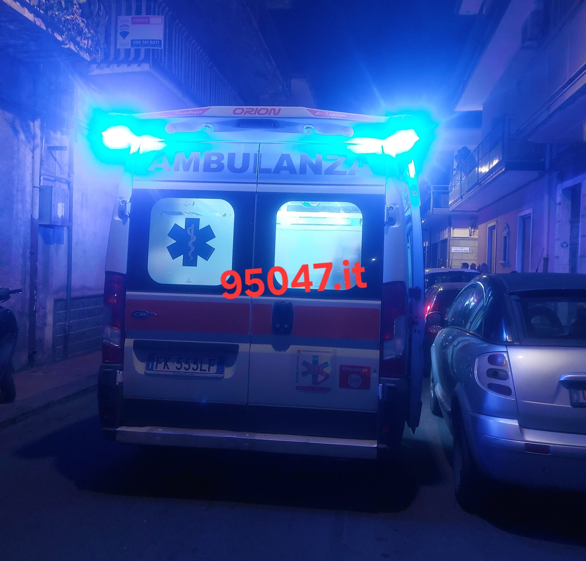 GRAVE INCIDENTE STRADALE IERI SERA A PATERNÒ: COINVOLTI UN'AUTO E UNO SCOOTER, DUE GIOVANI FERITI