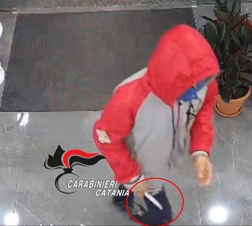 BELPASSO: ERA DIVENTATO L’INCUBO DEI COMMERCIANTI,  ARRESTATO DAI CARABINIERI UN RAPINATORE SERIALE