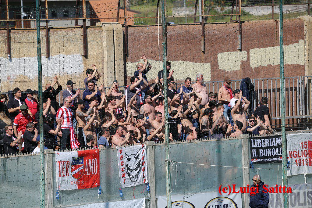 PATERNO’ CALCIO: IL SOGNO CONTINUA, CONQUISTATA LA FINALE DI COPPA