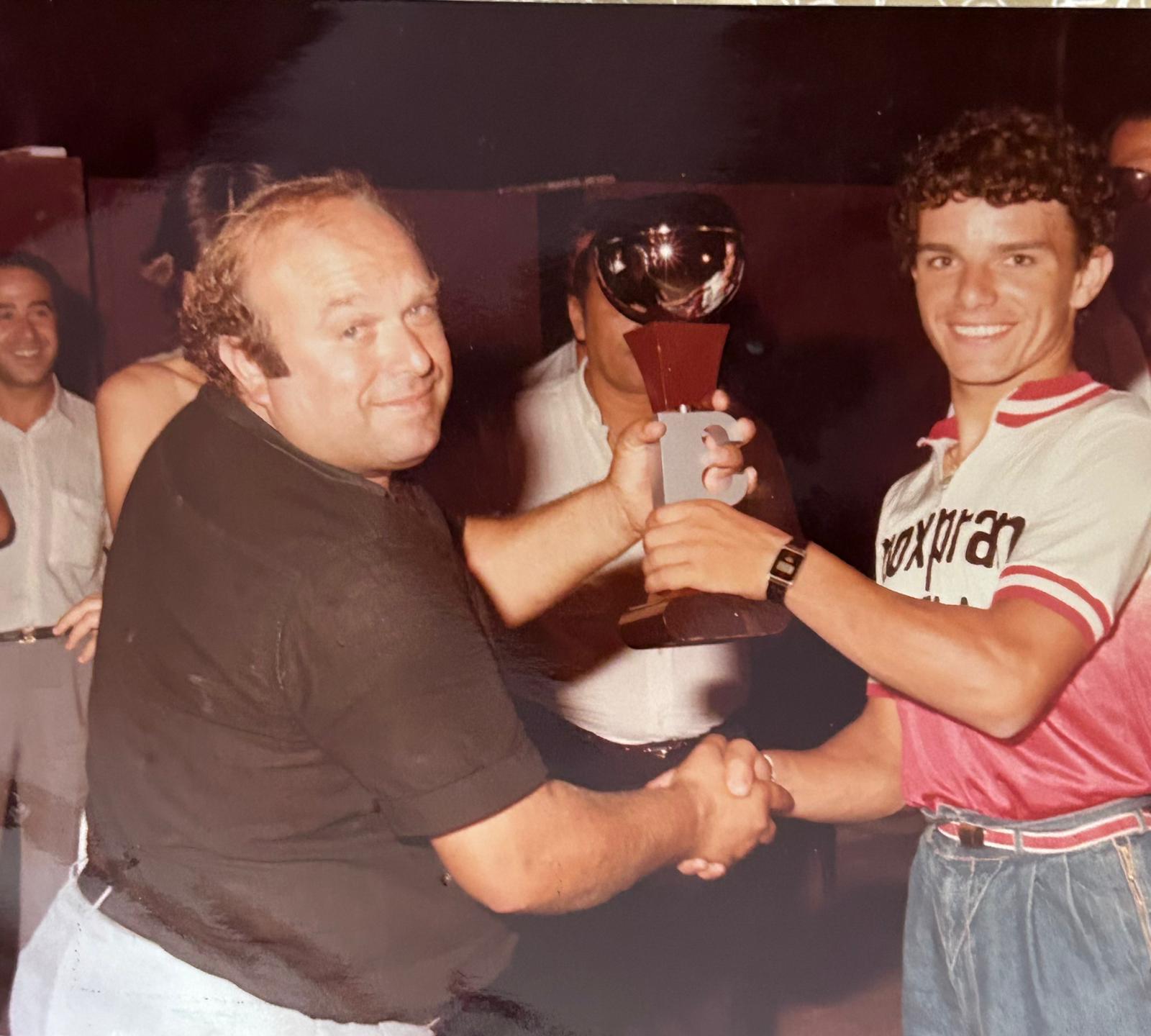 PATERNO'. OMAGGIO ALLA MEMORIA DI TURI FARO: LA FEDERAZIONE CICLISTICA ITALIANA CONFERISCE LA MEDAGLIA D'ORO