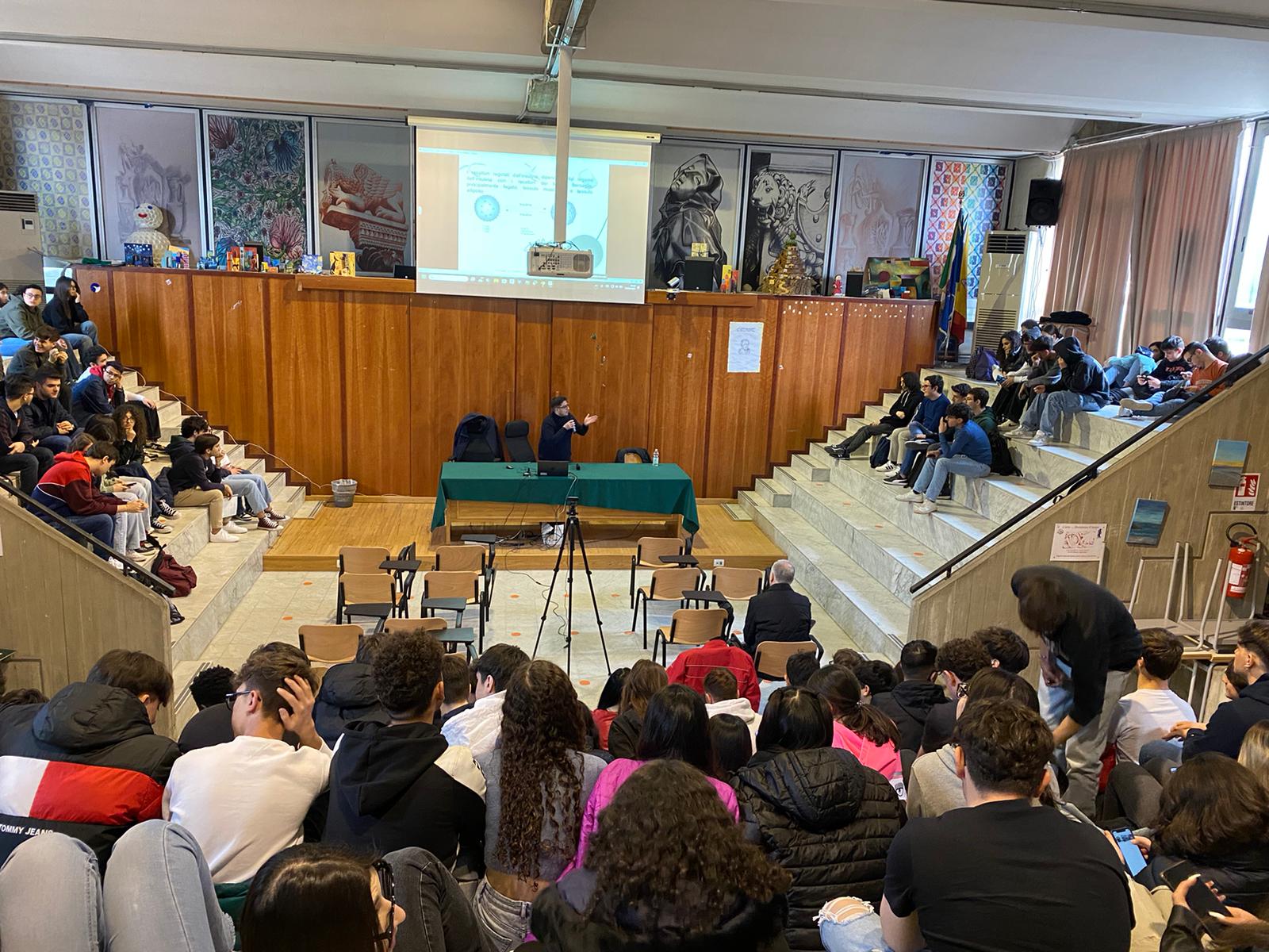 IL DIABETE AL CENTRO DEL CONFRONTO TRA LEO CLUB PATERNÒ ED IL LICEO SCIENTIFICO FERMI