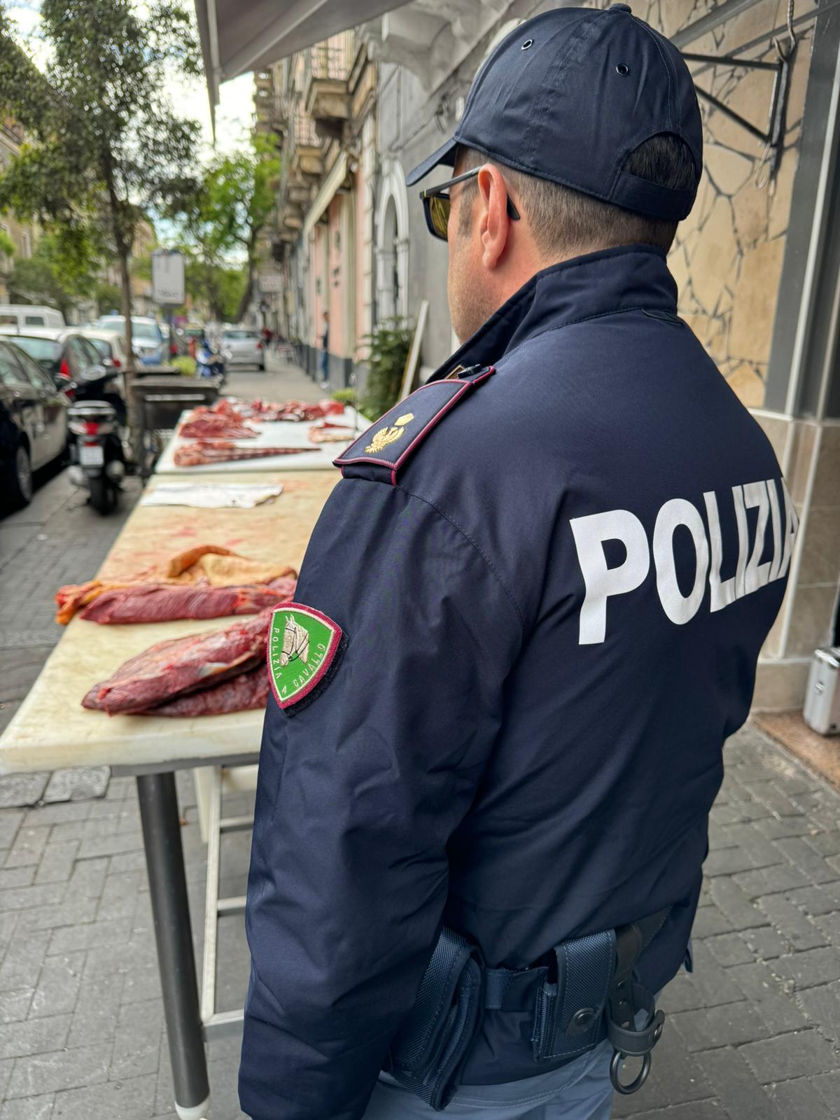 CATANIA. CARNE NON IDONEA AL CONSUMO UMANO, SCARSE CONDIZIONI IGIENICHE E LAVORATORI IN NERO, DENUNCIATI I TITOLARI DI TRE MACELLERIE