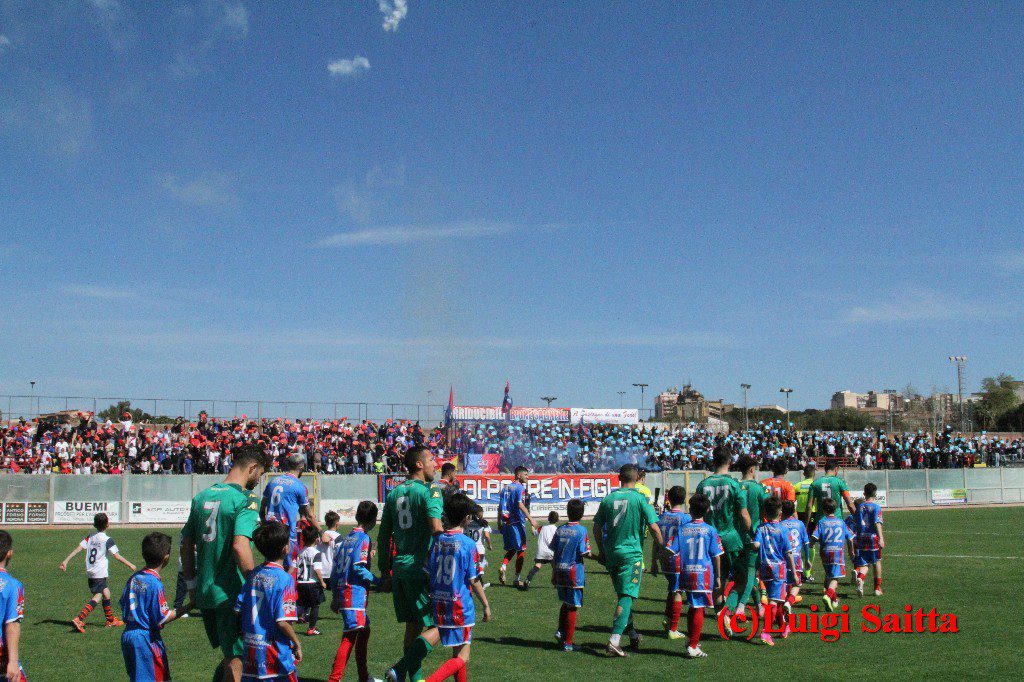 PATERNO’ CALCIO: IL SOGNO CONTINUA, CONQUISTATA LA FINALE DI COPPA