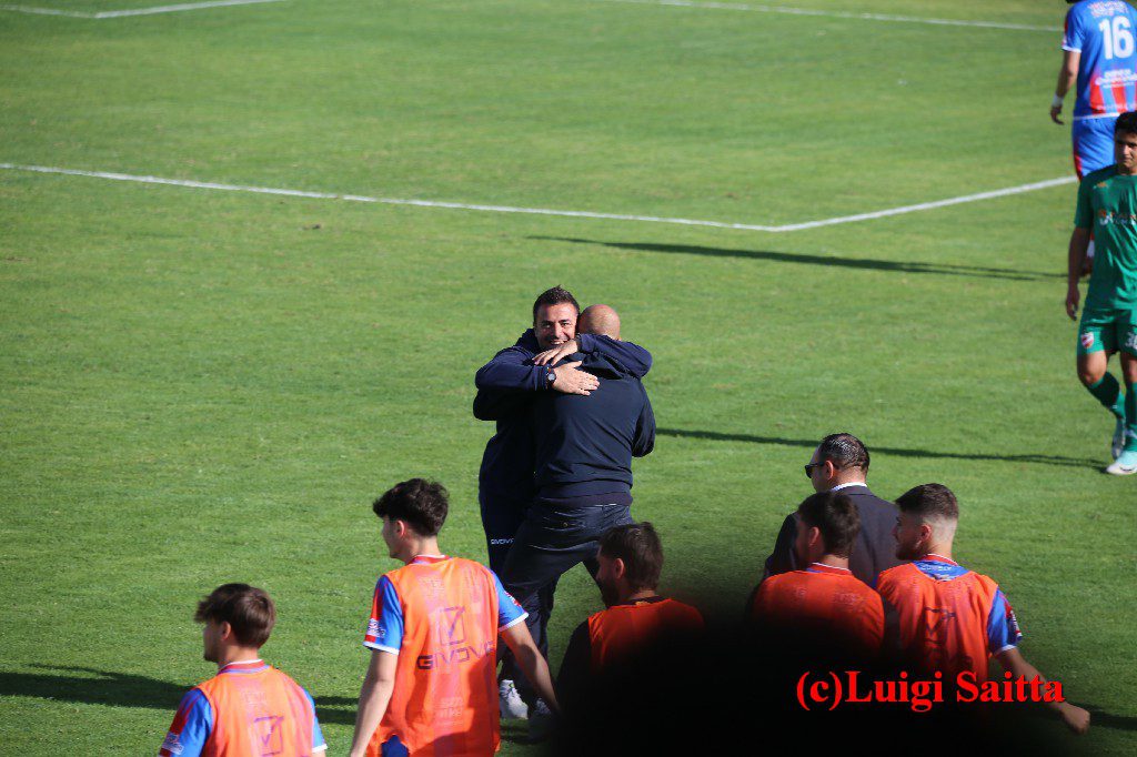 PATERNO’ CALCIO: IL SOGNO CONTINUA, CONQUISTATA LA FINALE DI COPPA
