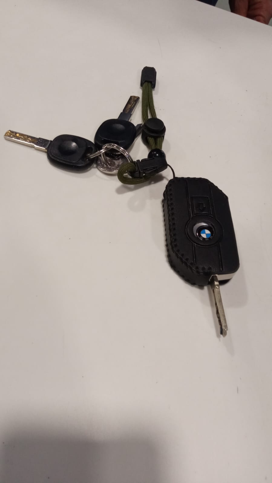 PATERNÒ. RITROVATO QUESTO MAZZO DI CHIAVI