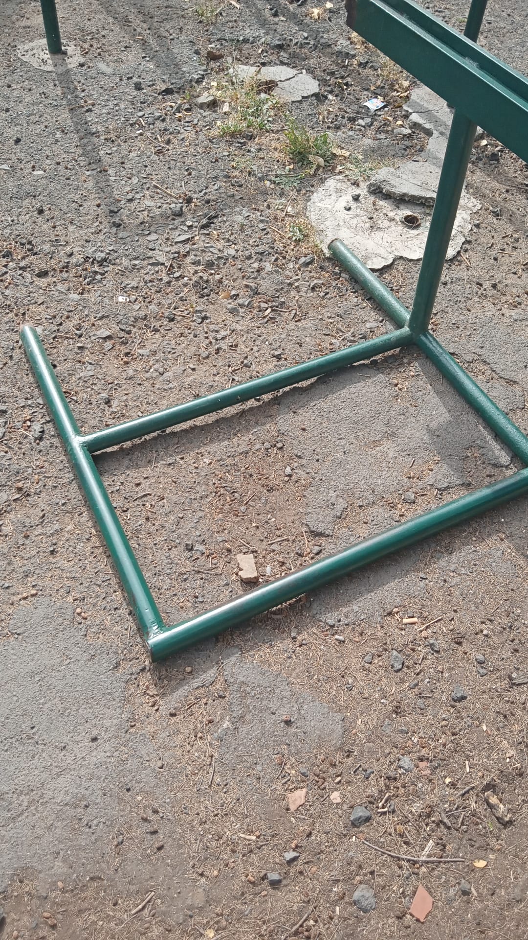 PATERNO'. VANDALI ALLA VILLA MONCADA. DANNEGGIATI I PALETTI E INTRUSIONI CON I MOTORINI