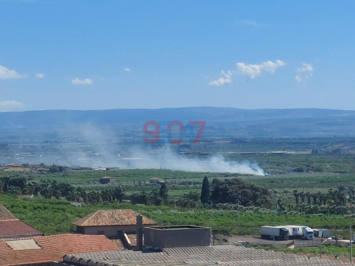 IN CORSO DUE VASTI INCENDI DI STERPAGLIE IN ZONA SAN MARCO - 