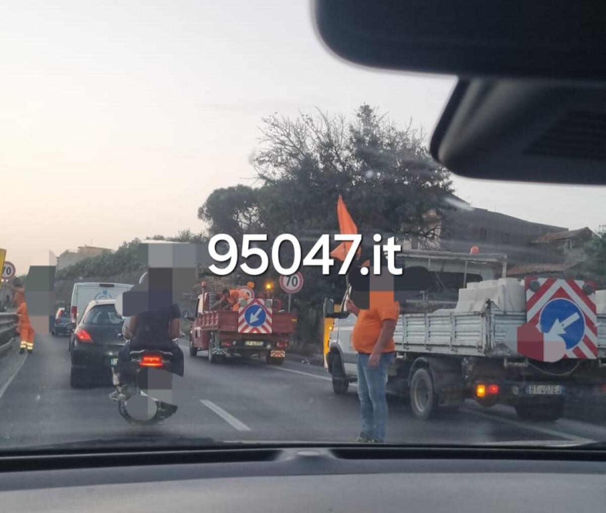 LAVORI SULLA SS121, LUNGHE CODE IN DIREZIONE PATERNÒ - 