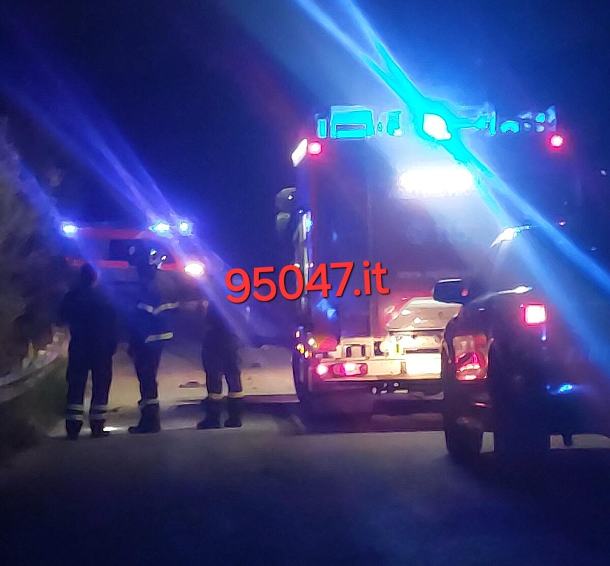 INCIDENTE MORTALE SULLA SP 102I TRA PATERNÒ E SFERRO - 