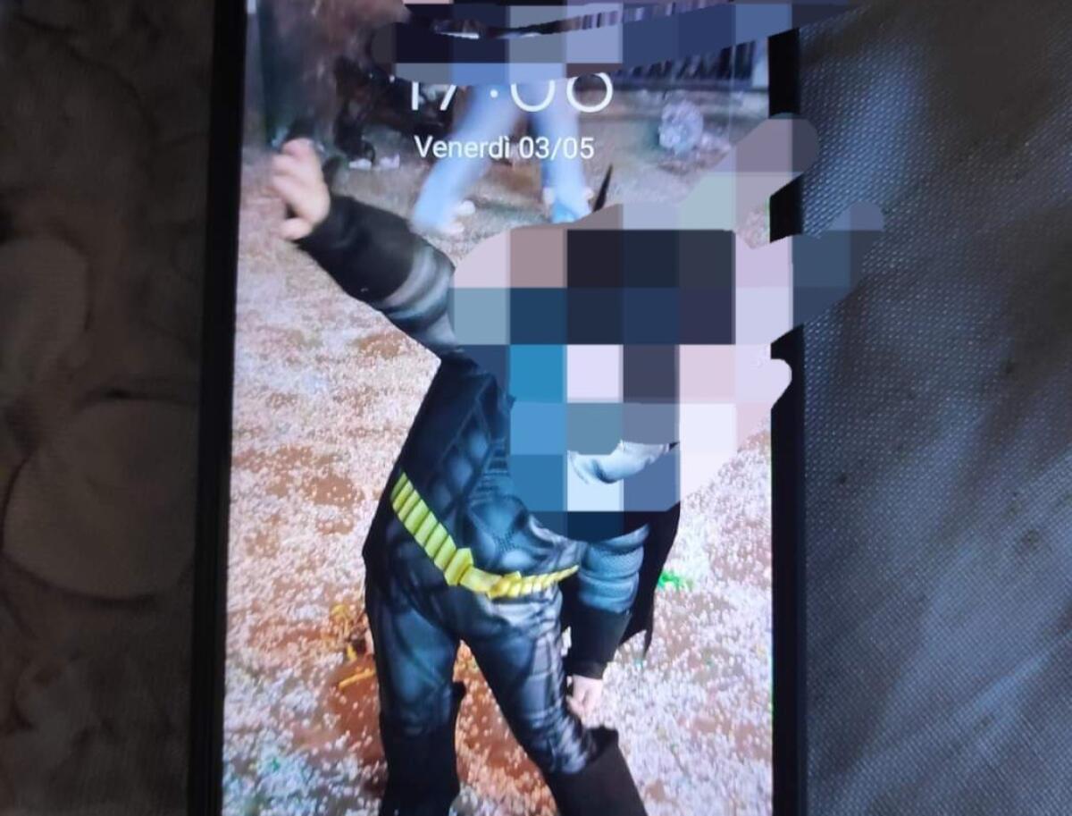 RITROVATO CELLULARE A PATERNÒ: CHI È IL PROPRIETARIO? - 