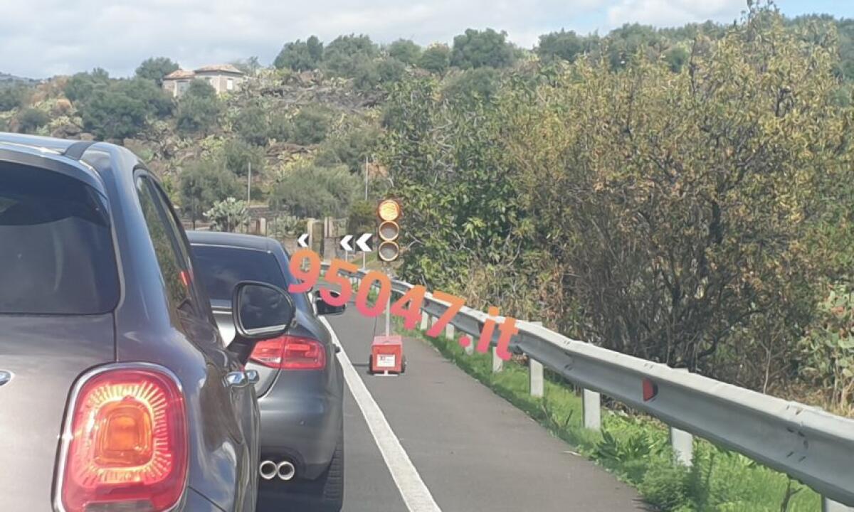 INCIDENTE SULLA SS284 A SCALILLI, LUNGHE CODE - 