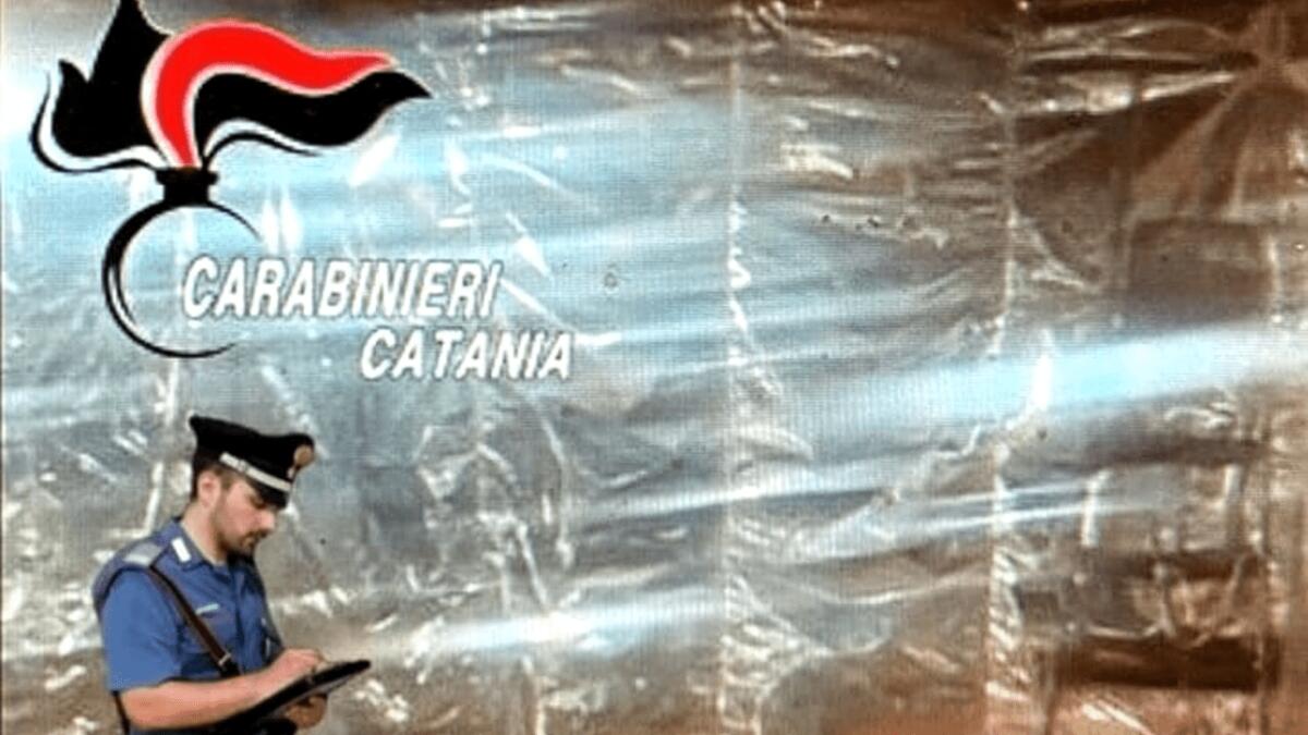 SCOPERTA A NICOLOSI UNA CASA TRASFORMATA IN LABORATORIO PER CONFEZIONARE LA DROGA - 