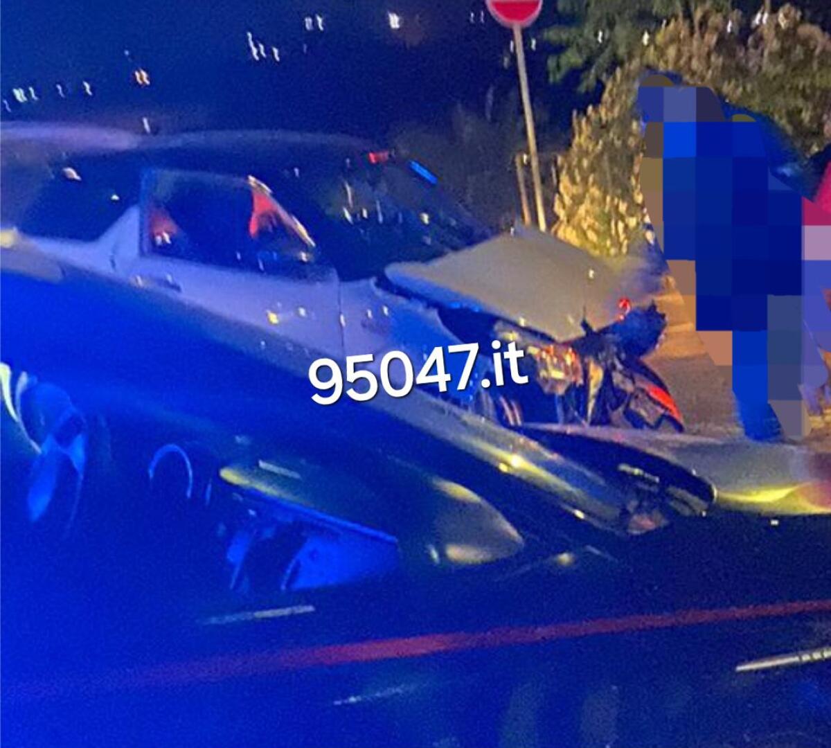 PATERNO'. VIOLENTO SCONTRO TRA DUE VEICOLI IERI IN VIA DEL CONVENTO - 