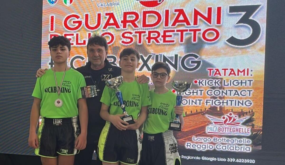SUCCESSO PER IL TEAM KICKBOXING SCIURELLO DI PATERNO' A REGGIO CALABRIA: TRIONFI E MEDAGLIE - 